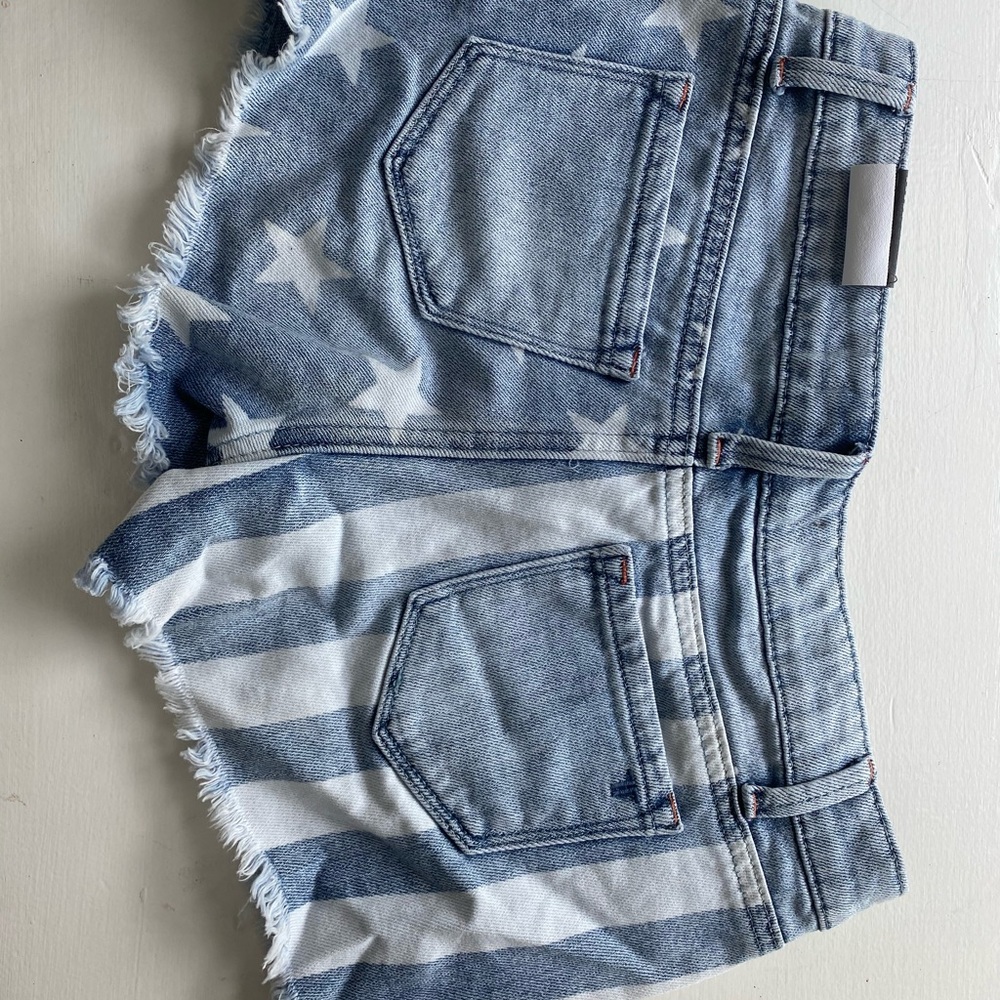 Tractr shorts